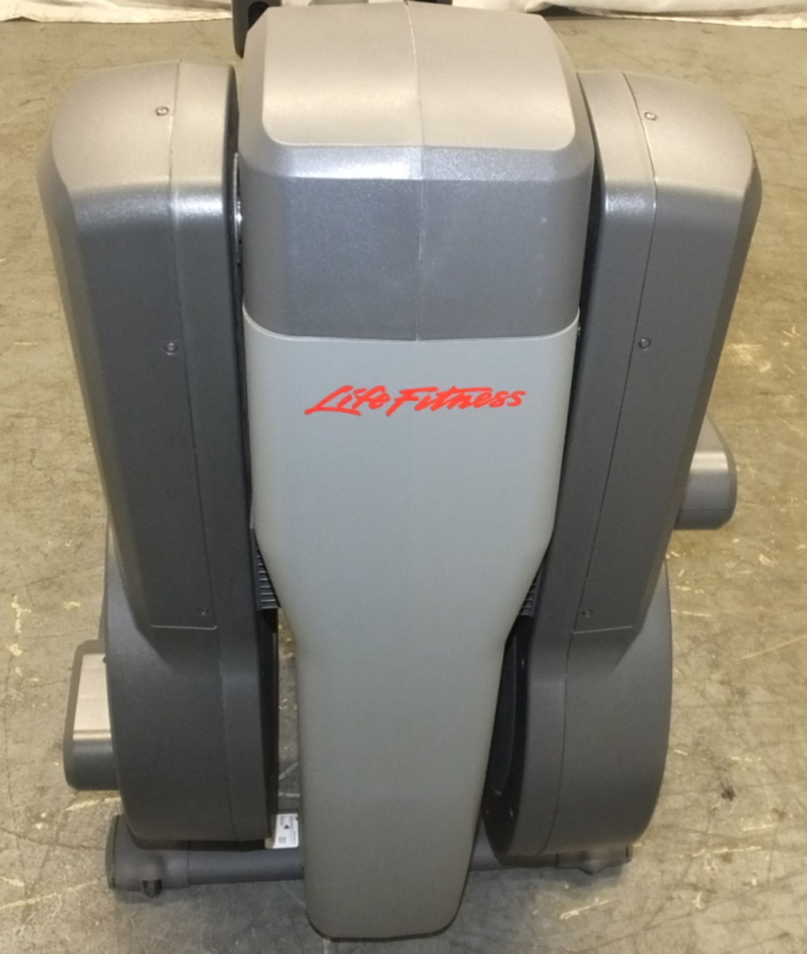 Life Fitness 95x Elliptical Cross Trainer - please check pictures for condition - Image 3 of 16