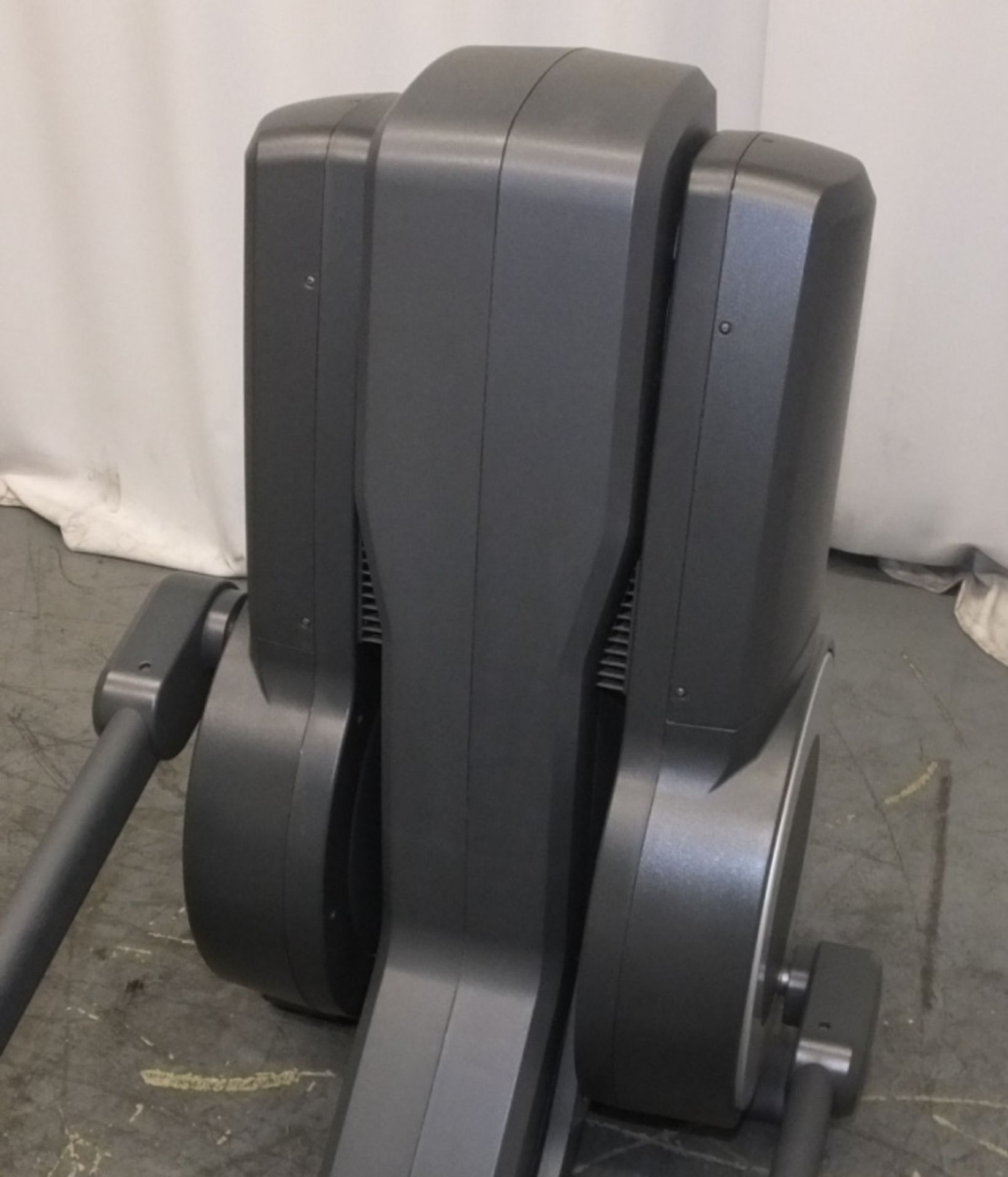 Life Fitness 95x Elliptical Cross Trainer - please check pictures for condition - Image 5 of 16