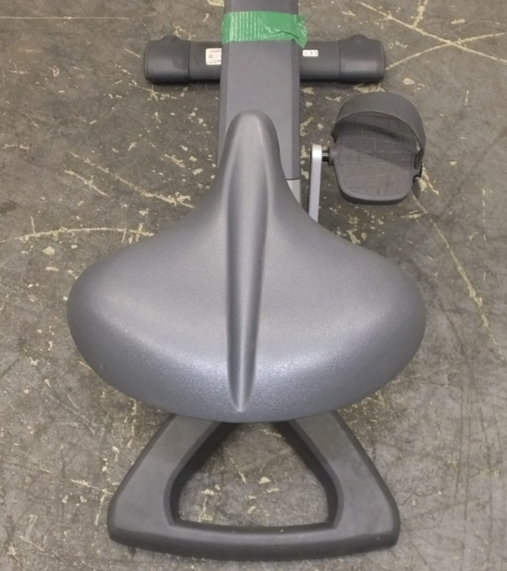 Life Fitness 95c Lifecycle Exercise Bike - Please check pictures for condition - Image 3 of 13
