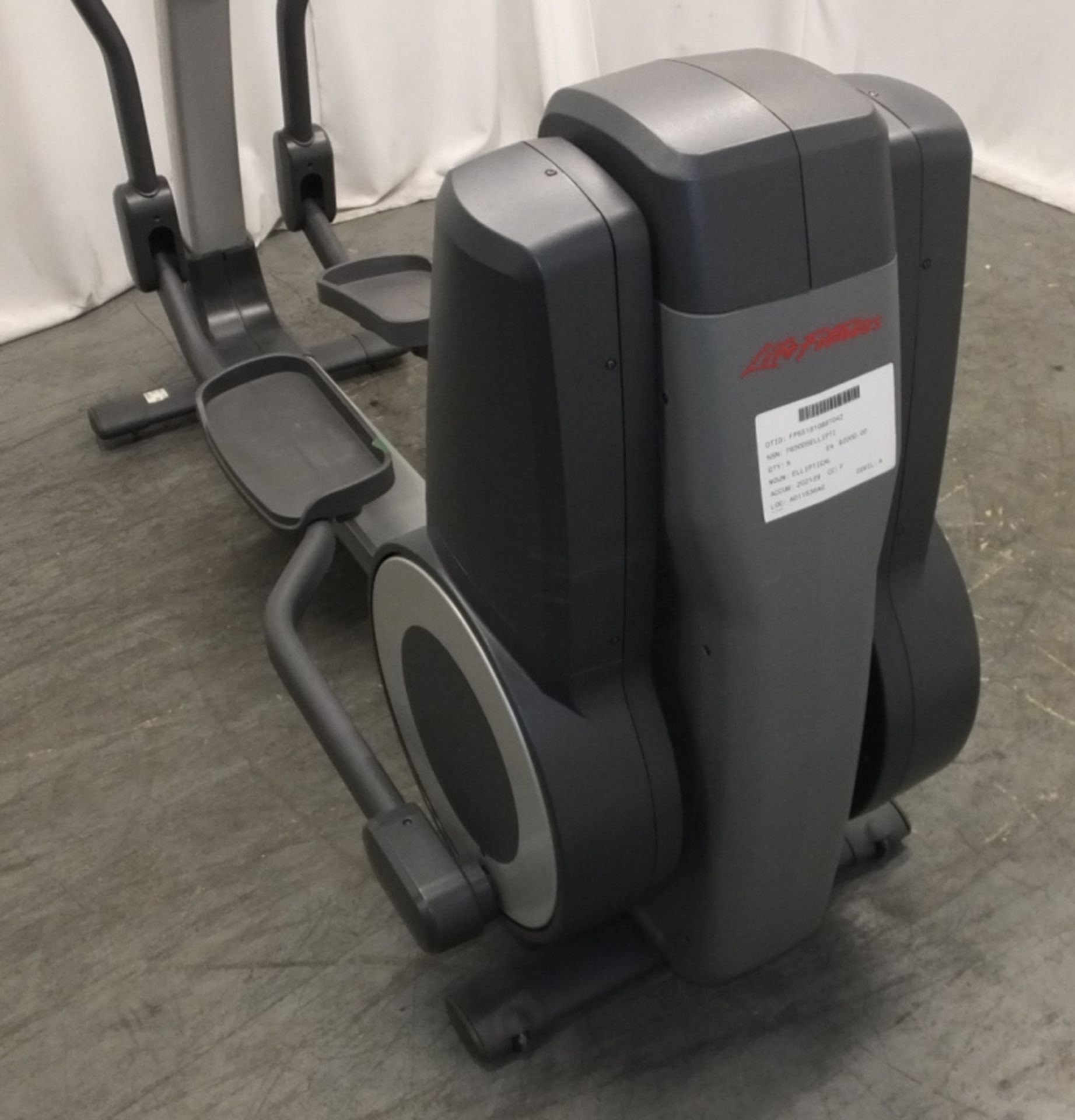 Life Fitness 95x Elliptical Cross Trainer - please check pictures for condition - Image 2 of 14