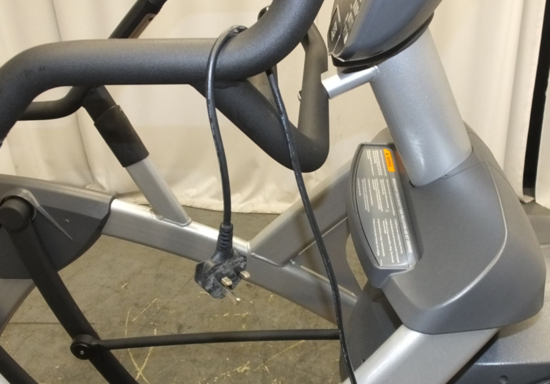 Cybex 750A Total Body ARC Cross Trainer - Image 12 of 19