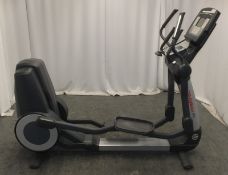 Life Fitness 95x Elliptical Cross Trainer - please check pictures for condition