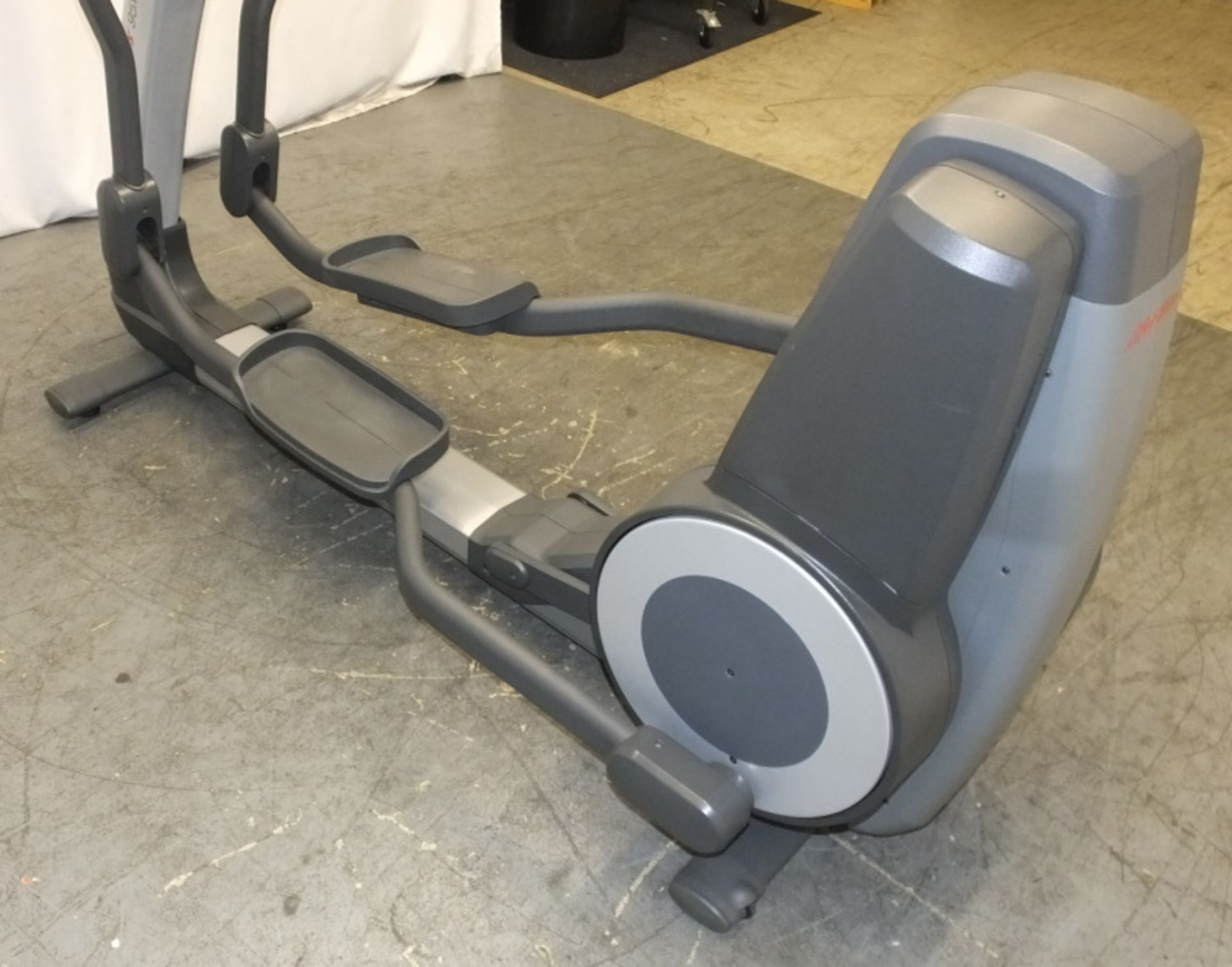 Life Fitness 95x Elliptical Cross Trainer - please check pictures for condition - Image 2 of 16