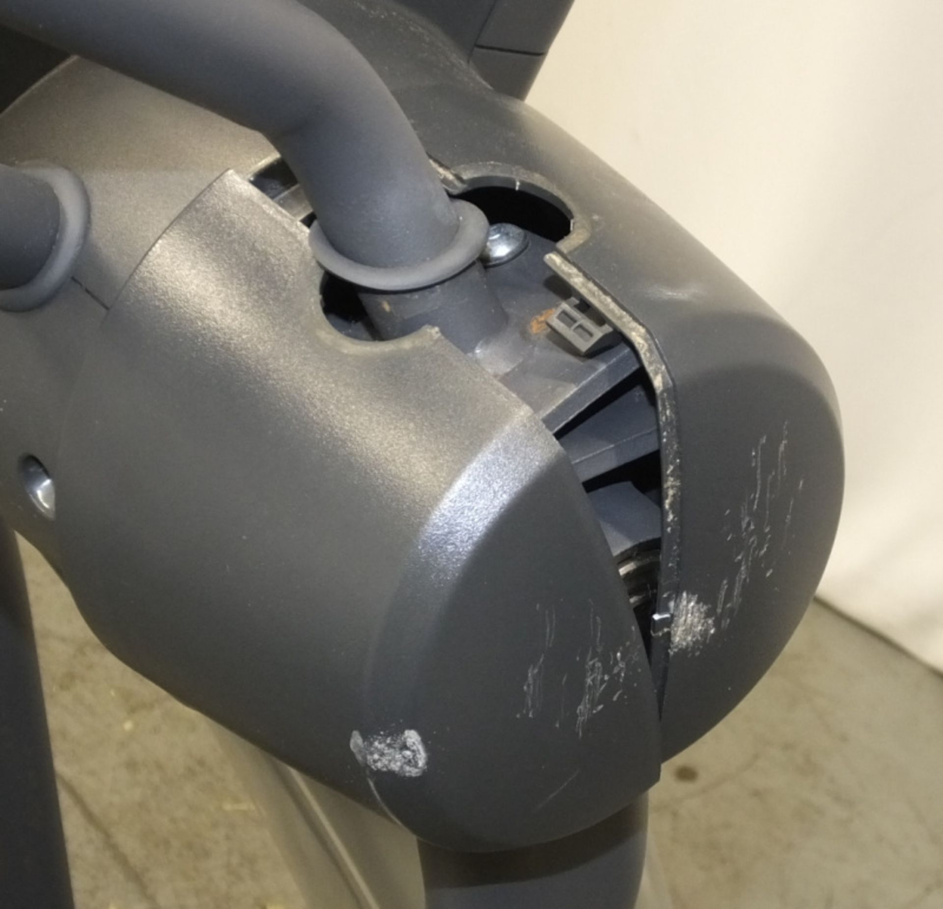 Life Fitness 95x Elliptical Cross Trainer - Badly damaged to right arm section as seen in - Image 7 of 17