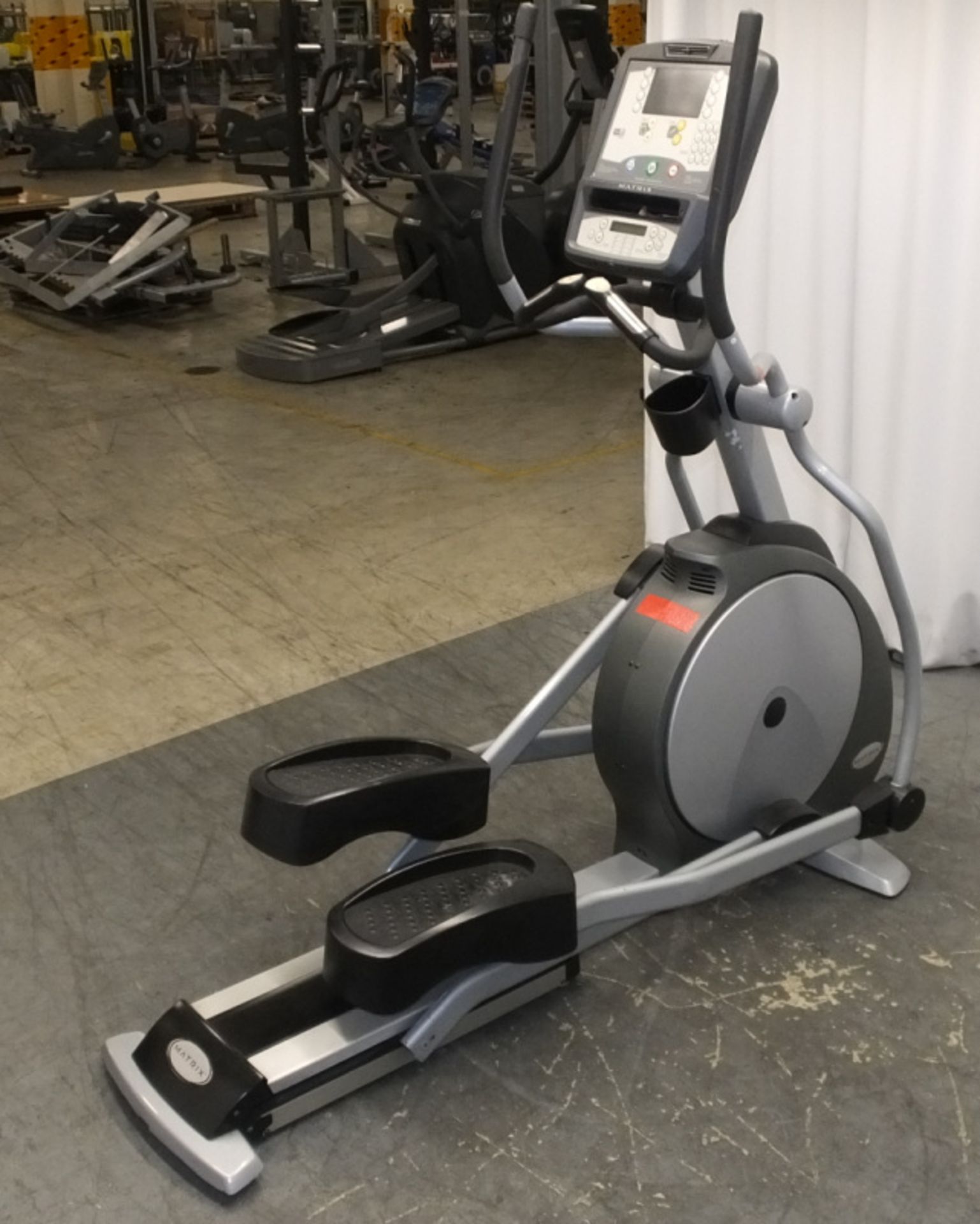 Matrix Cross Trainer with HURES7x Console - Image 3 of 18