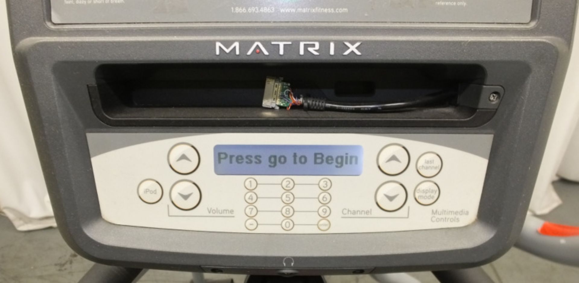 Matrix Cross Trainer with HURES7x Console - Image 8 of 18