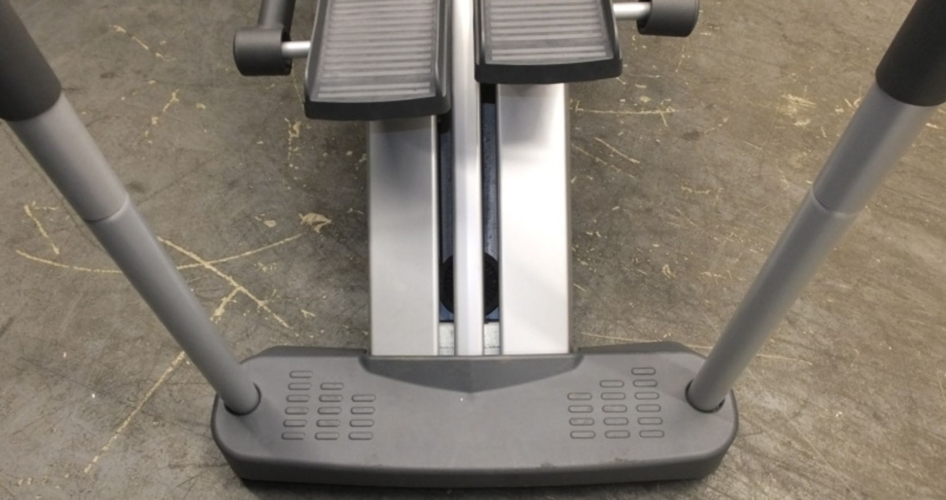 Life Fitness CLSL Stepper/Summit Trainer - L1700 x D800 x H1830mm - Image 5 of 14