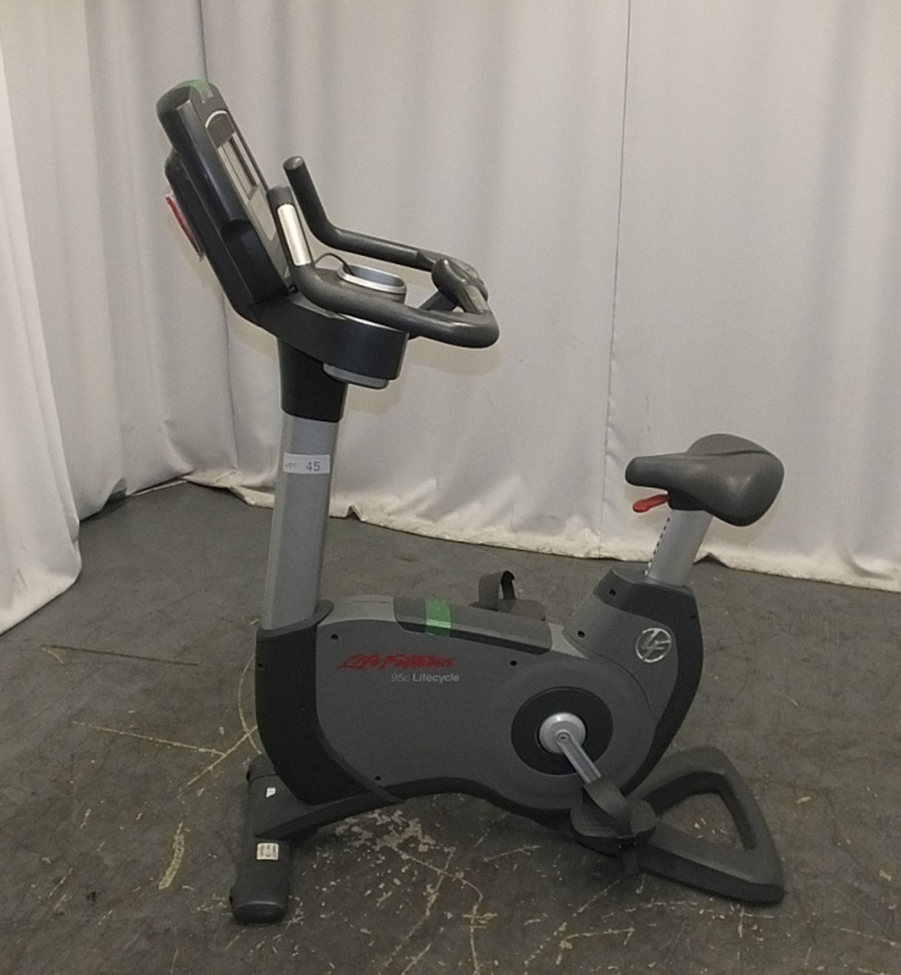 Life Fitness 95c Lifecycle Exercise Bike - Please check pictures for condition