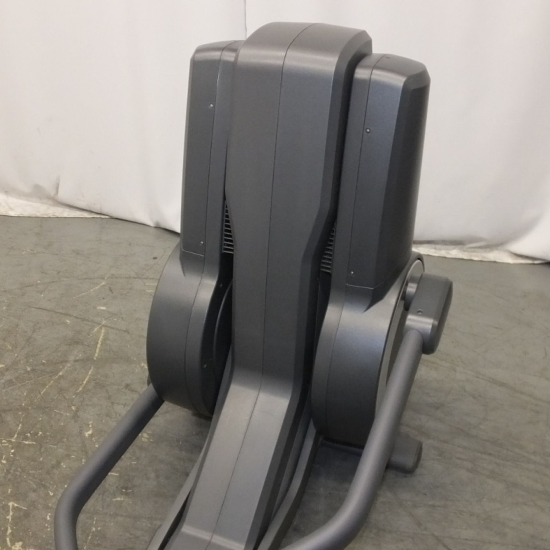 Life Fitness 95x Elliptical Cross Trainer - please check pictures for condition - Image 14 of 14