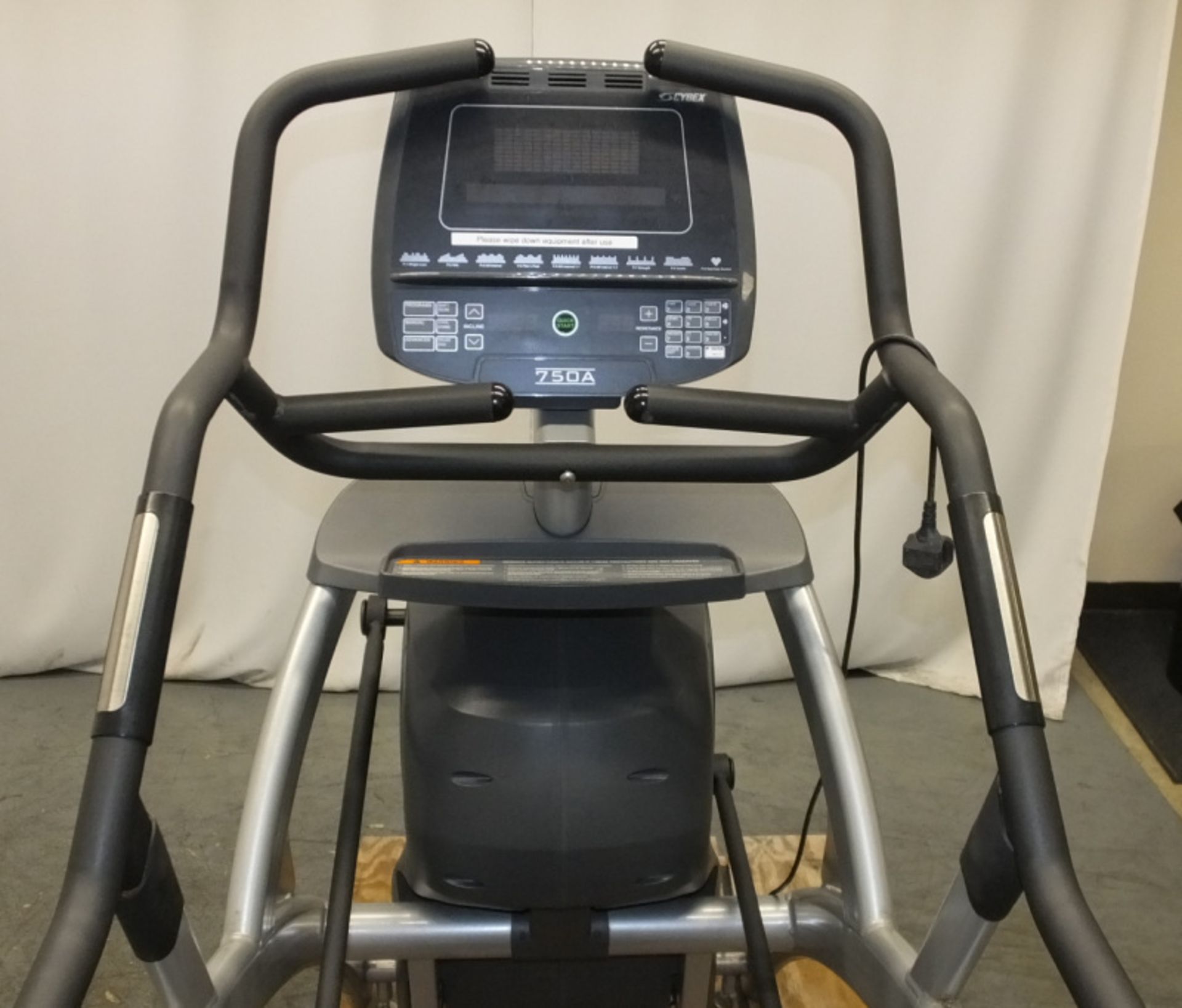 Cybex 750A Total Body ARC Cross Trainer - Image 6 of 19