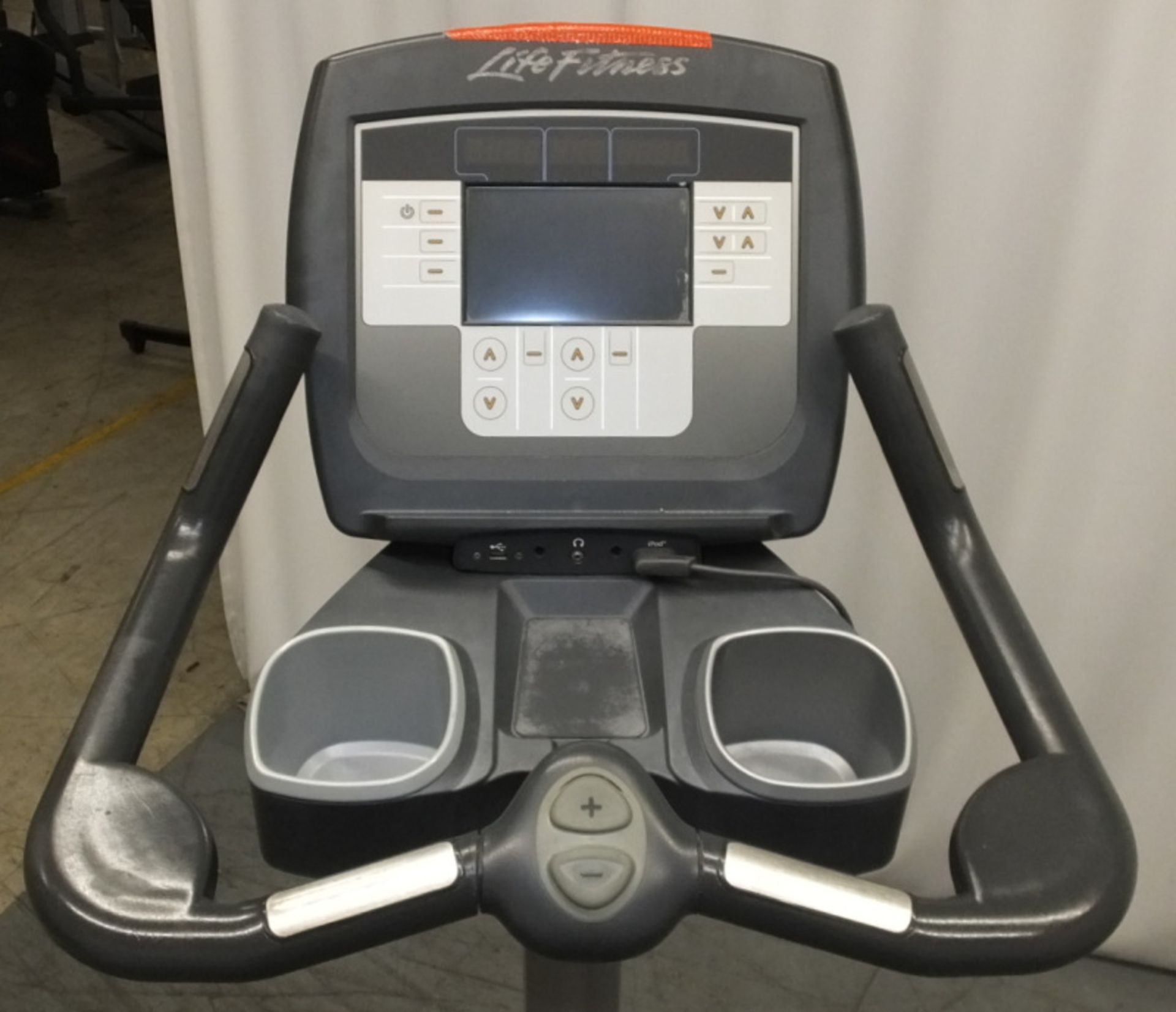 Life Fitness 95c Lifecycle Exercise Bike - Please check pictures for condition - Image 2 of 13