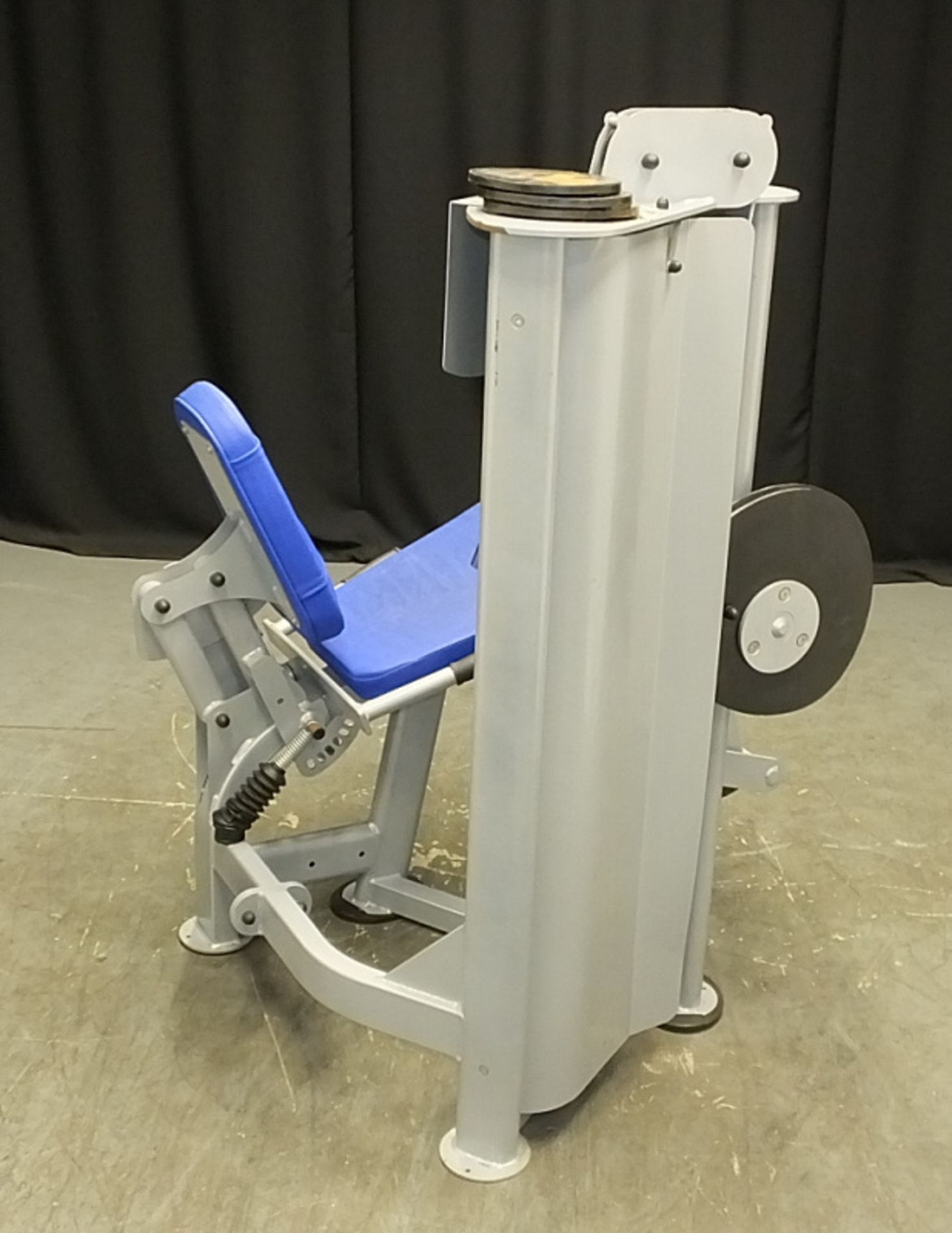 R2 Strength Leg Extension Machine - Image 7 of 9