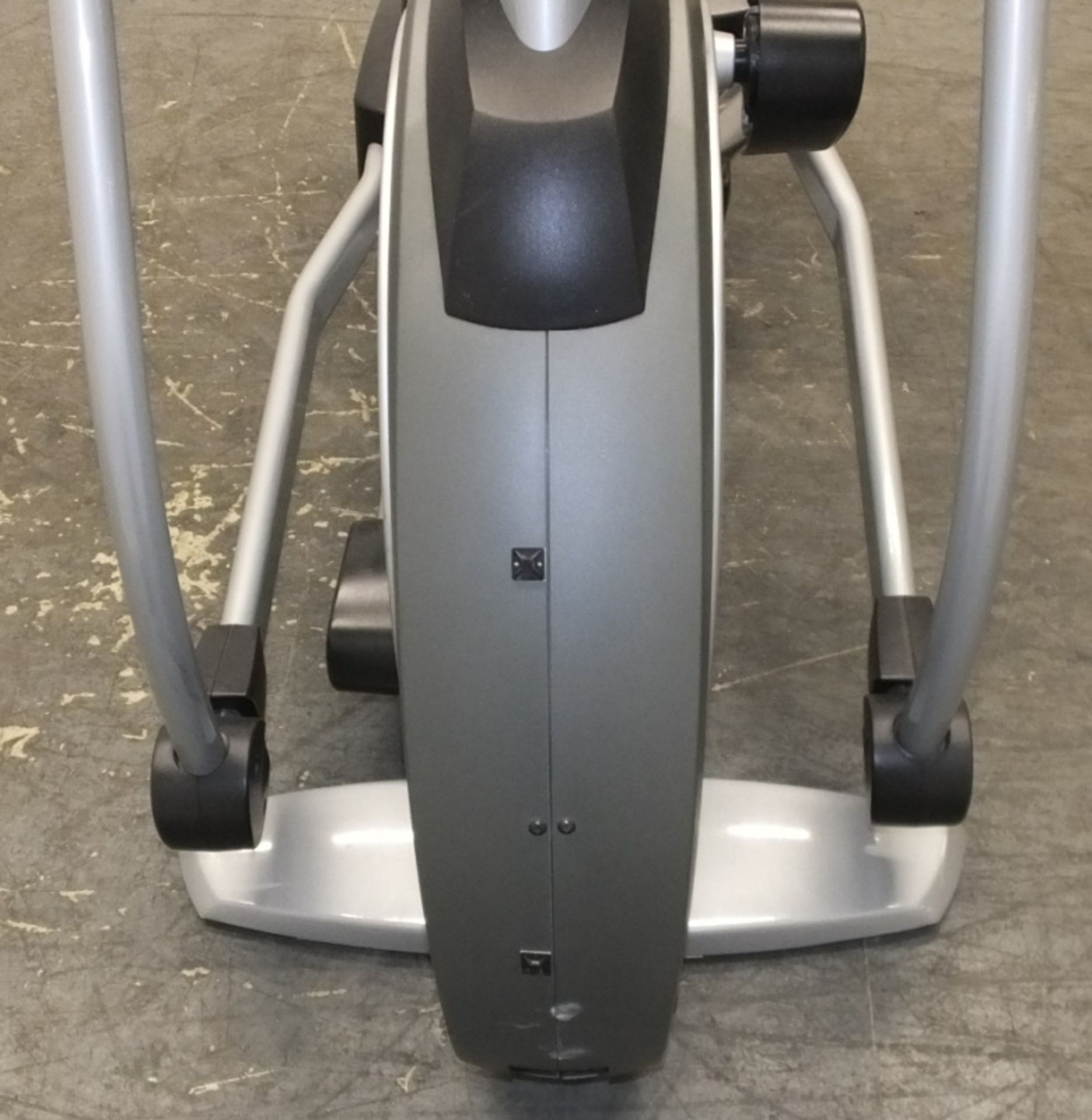 Matrix Cross Trainer with HURES7x Console - Image 4 of 18