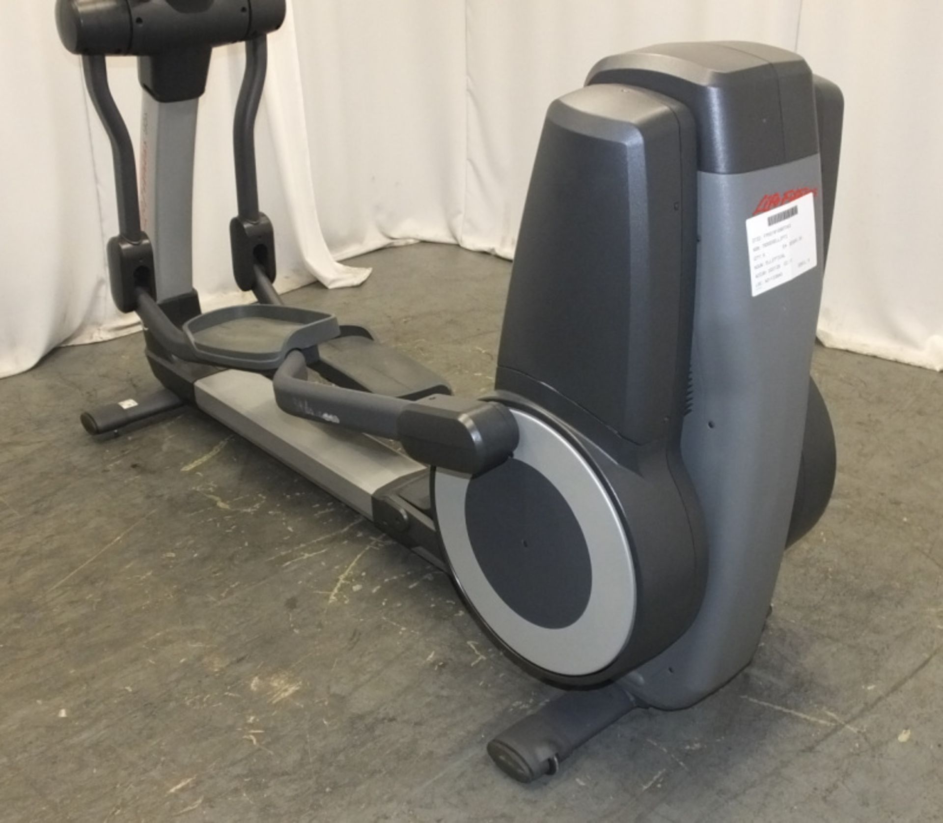 Life Fitness 95x Elliptical Cross Trainer - please check pictures for condition - Image 2 of 13