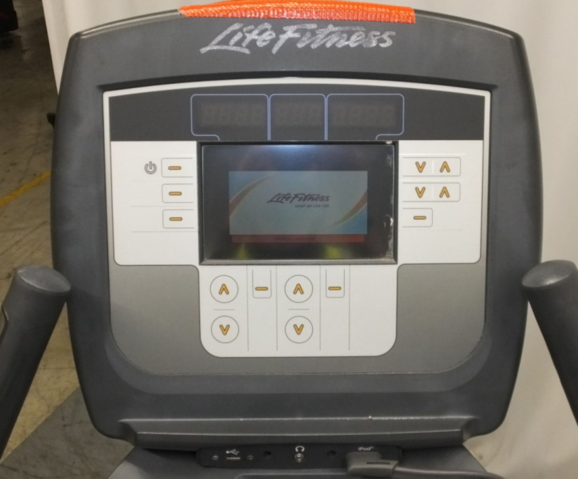 Life Fitness 95c Lifecycle Exercise Bike - Please check pictures for condition - Image 5 of 13