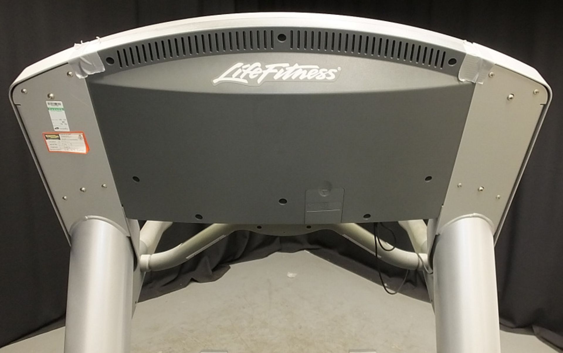 Life Fitness 95TI Treadmill - L2115 x D930mm - Image 6 of 12