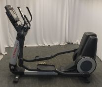 Life Fitness 95x Elliptical Cross Trainer - please check pictures for condition