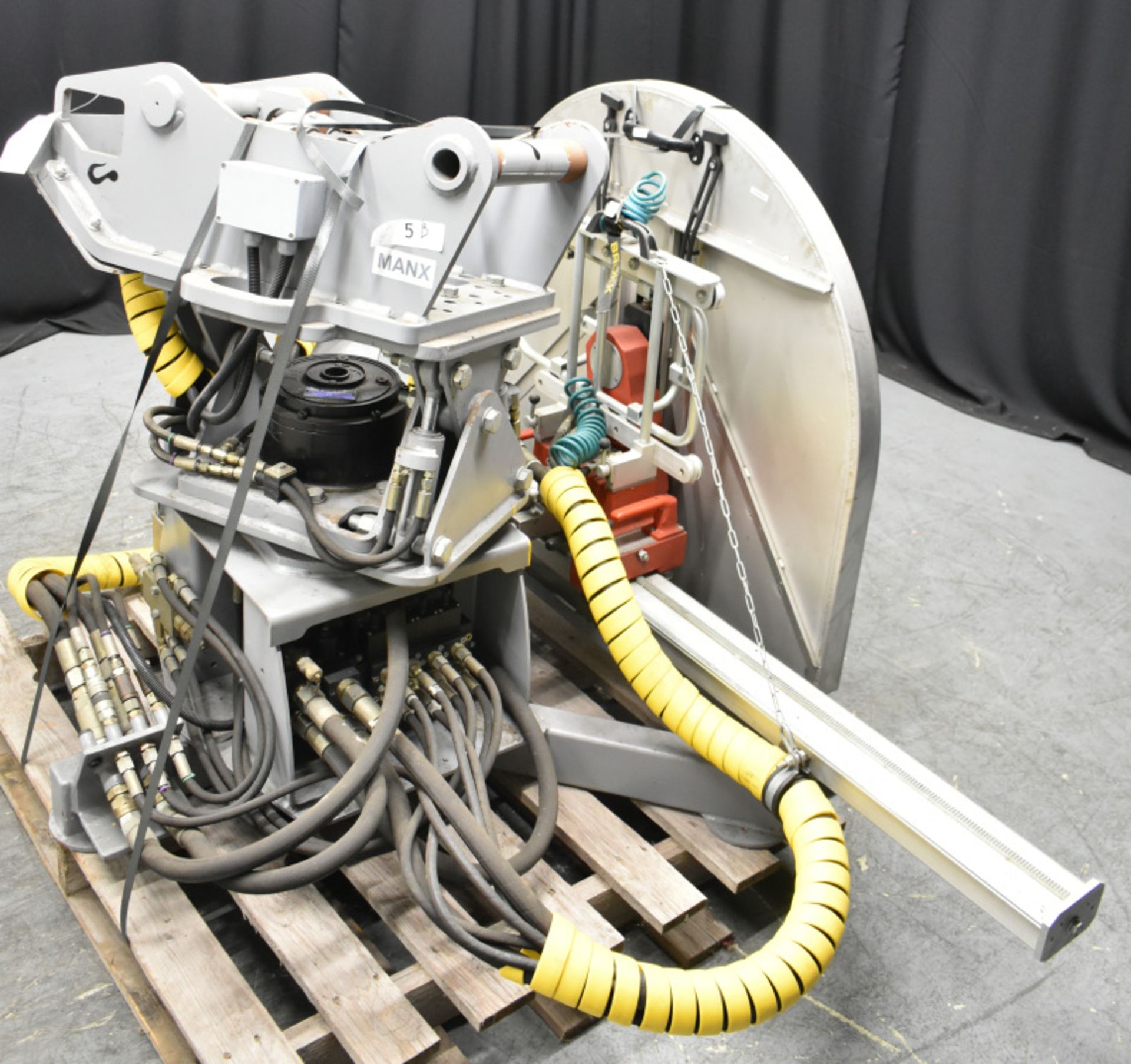 Brokk 330 Robotic Demolition Machine with attachments & accessories (see description) - Image 64 of 93