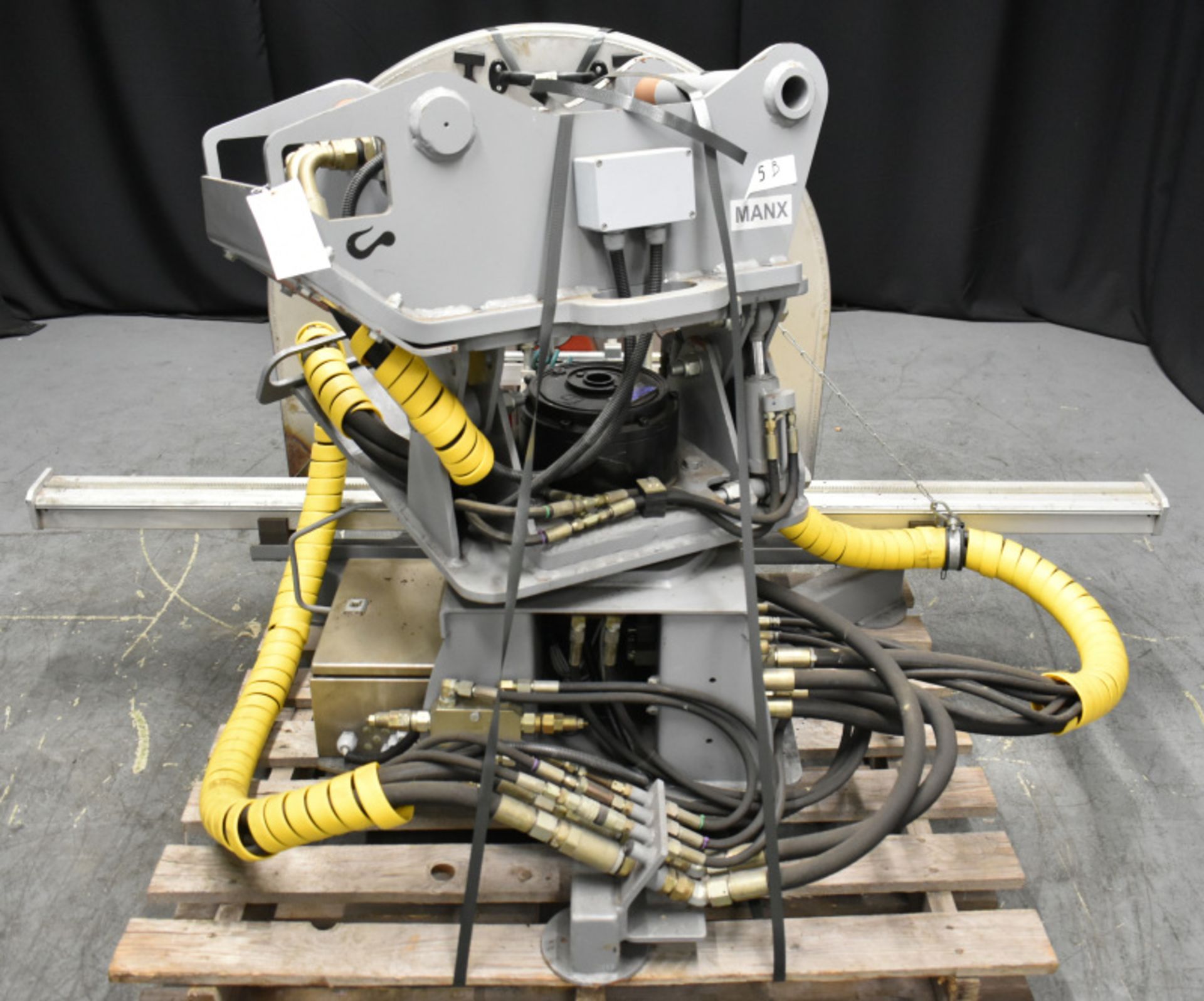 Brokk 330 Robotic Demolition Machine with attachments & accessories (see description) - Image 63 of 93