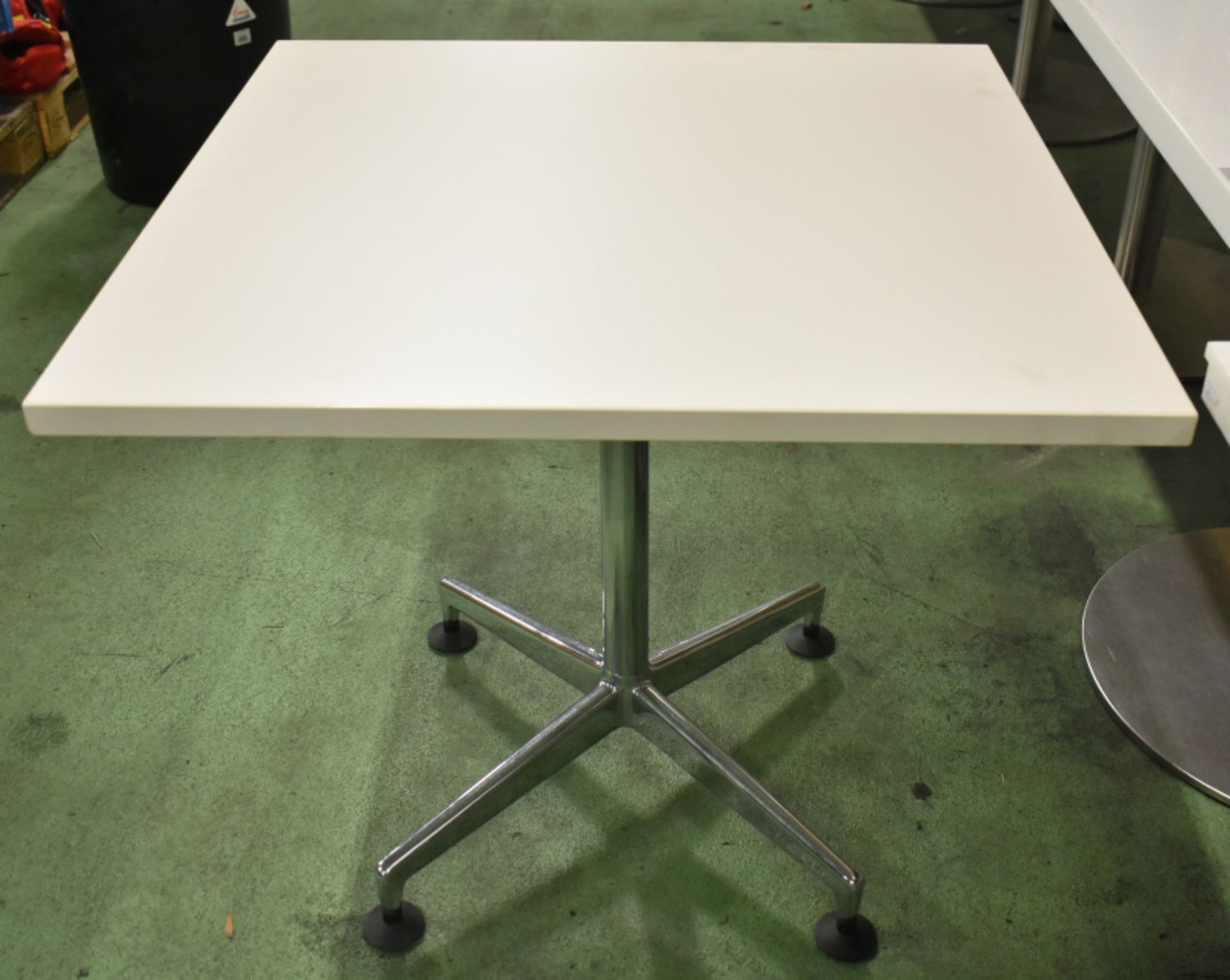 Square Table with Marble Effect - W 1230mm x D 900mm x H770mm & 2x Kusch Co Ona White Desks - Image 3 of 3
