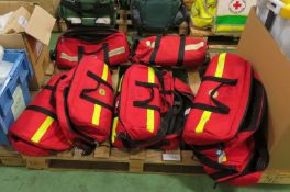 8x Red Medical Bags - 7x SP Services & 1x unbranded