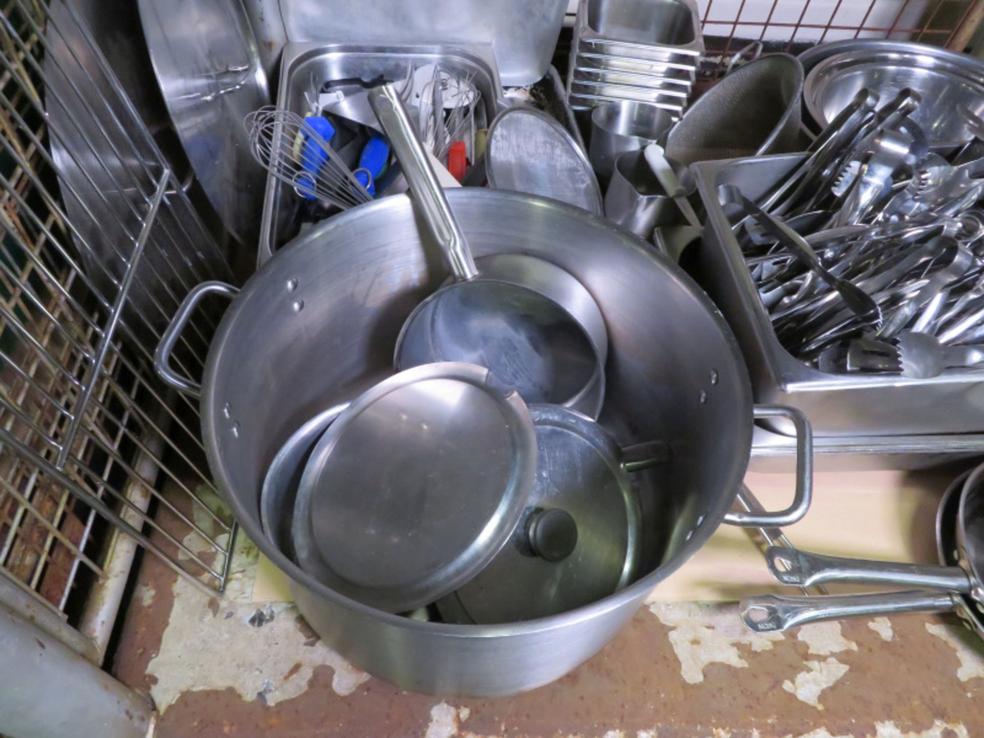 Stainless Steel Catering Equipment - gastronorm pans, cooking pot, shelf, pans, mixing bowls & more - Image 2 of 6