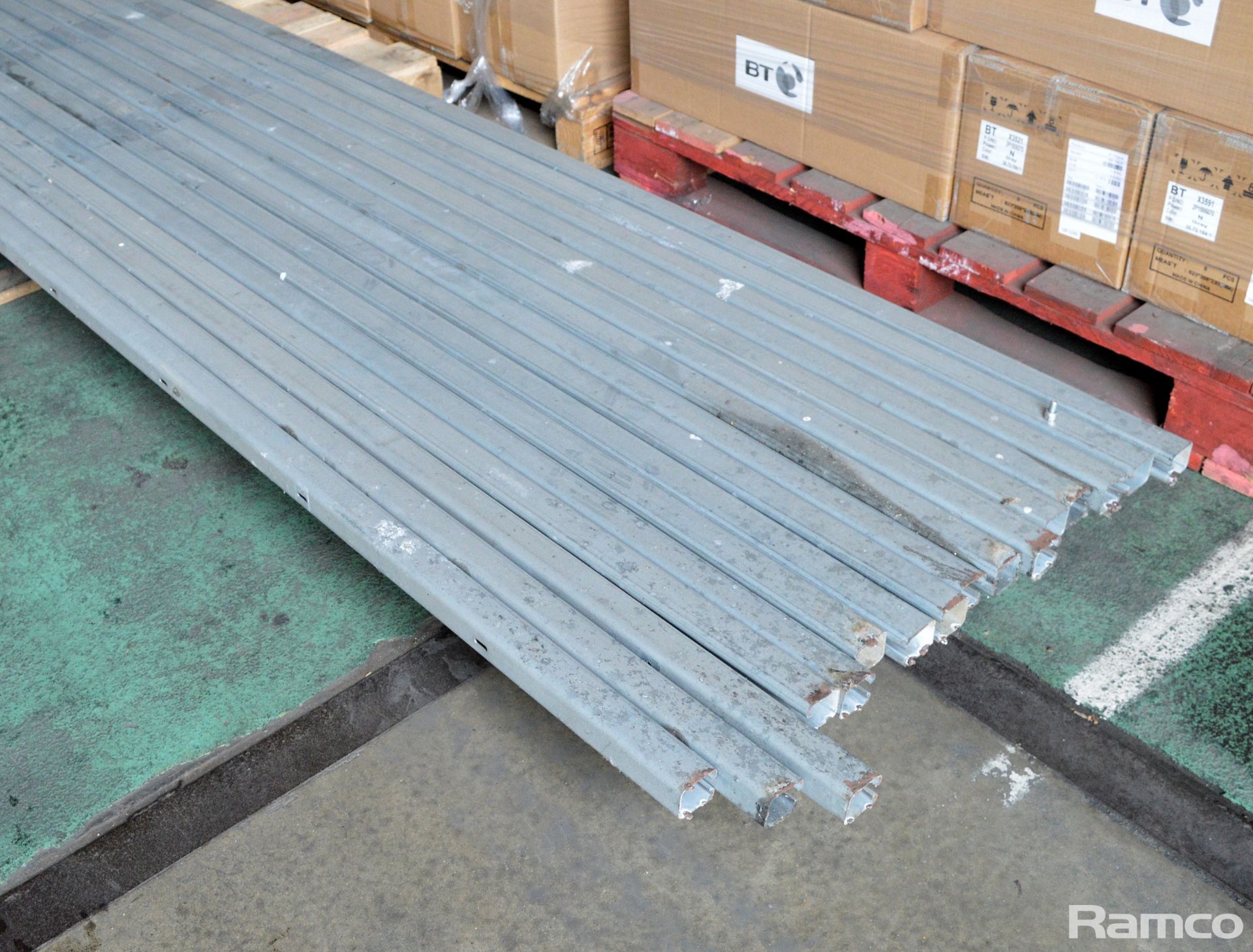 CV Rollers rail & strapping system, curtains - Image 14 of 17