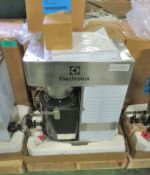 Electrolux EPBC1A2UK PrecisionBrew Coffee Brewer Single & Electrolux EAS15 Air-Heated Shuttle