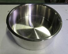 3x Stainless Steel 24 cm Salad Bowls