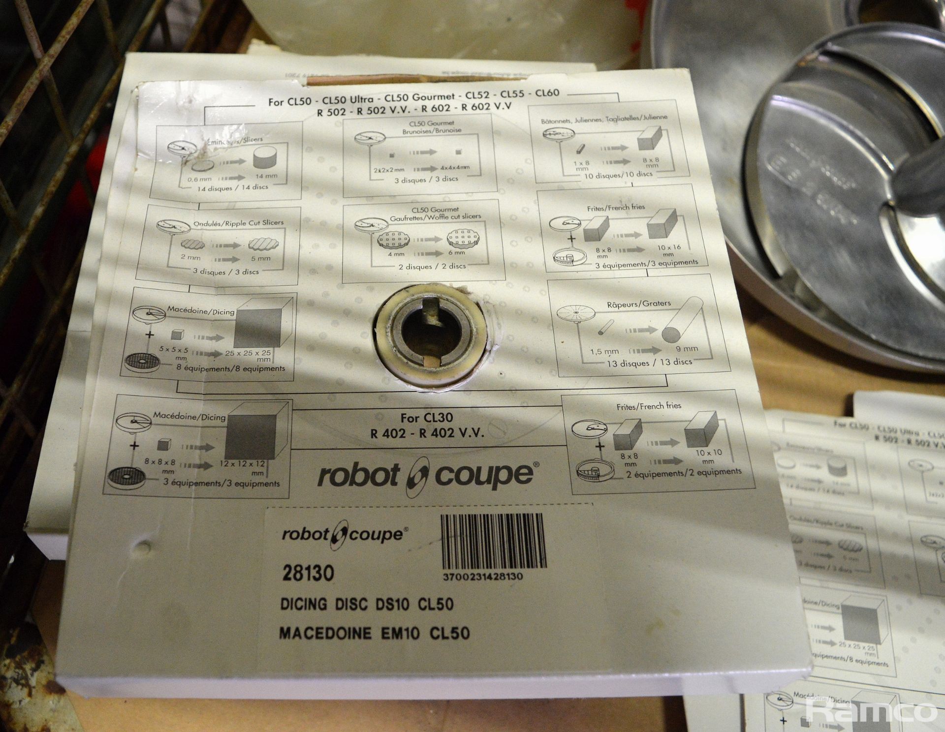 Robot Coupe R502 V.V Veg Prep Machine with Spares & Catering Part Of Mincing machine and more - Image 7 of 9