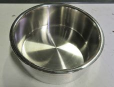 3x Stainless Steel 24 cm Salad Bowls