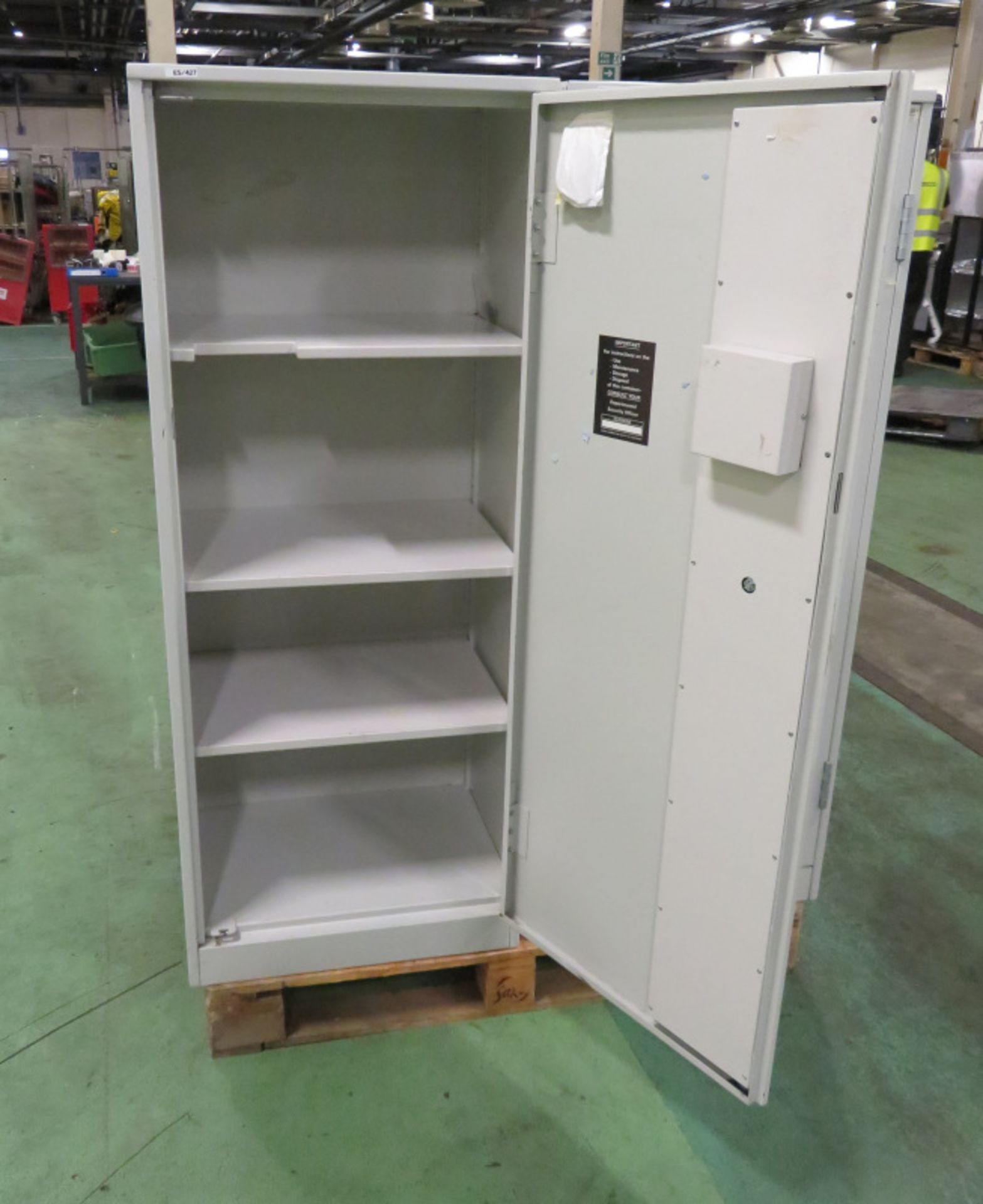 4x Single Door Metal Combination Cabinets L 455mm x W 615mm x H 1530mm - Image 7 of 8