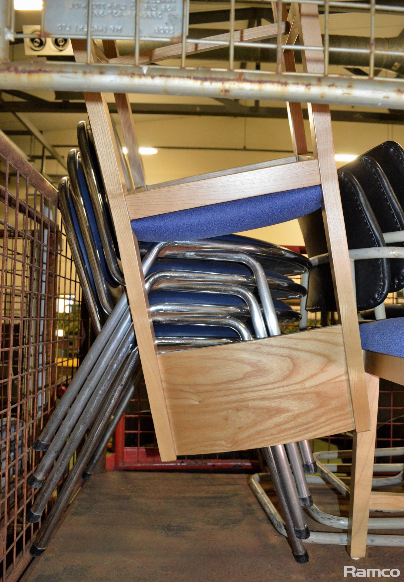 2x Reception blue fabric chairs, 7x Metal legged black cushion chairs - Image 3 of 4