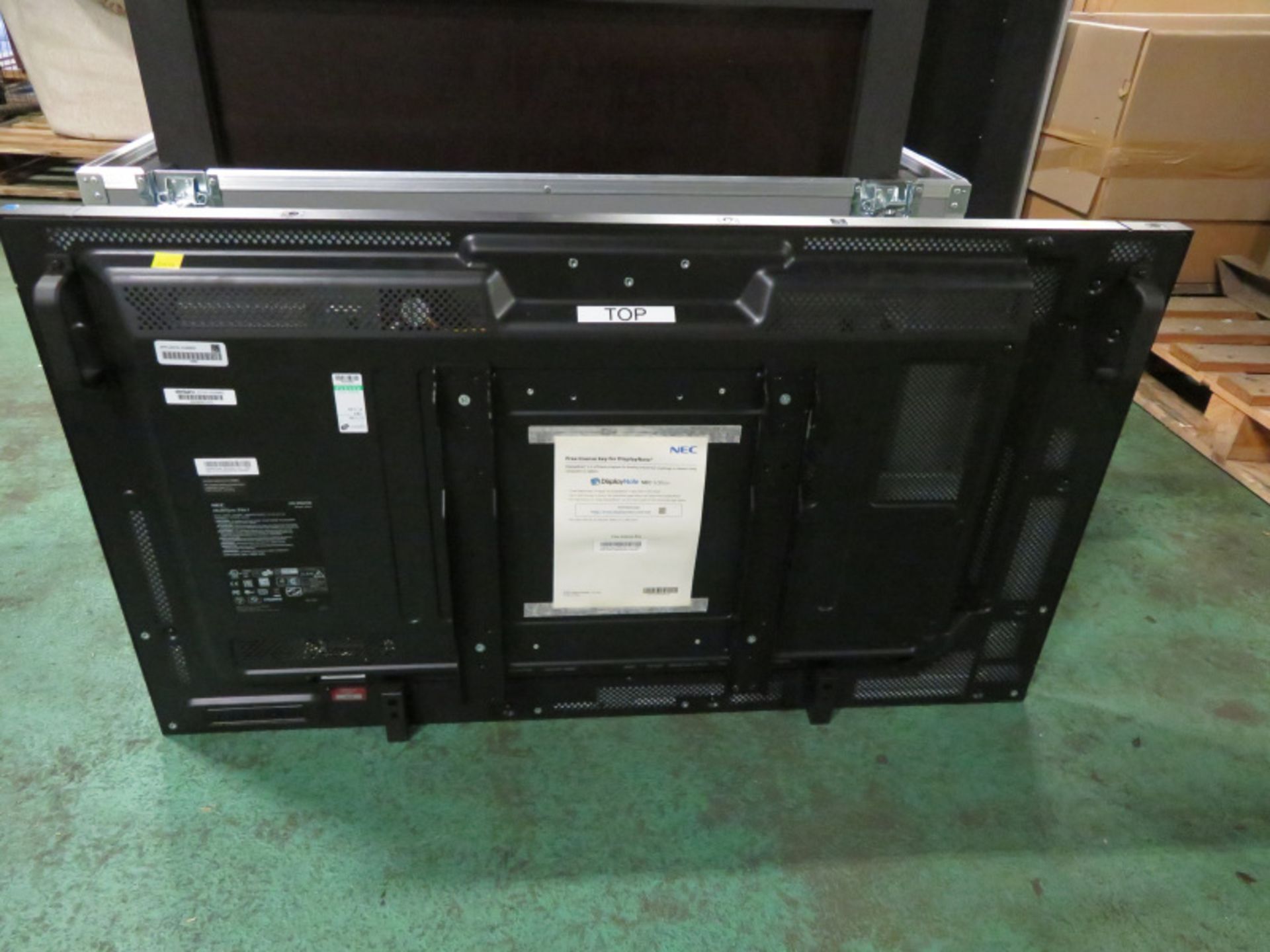 NEC P463 MultiSync 46in LCD Monitor & Transport Case - W 1210mm x D 390mm x H 850mm - Image 3 of 6