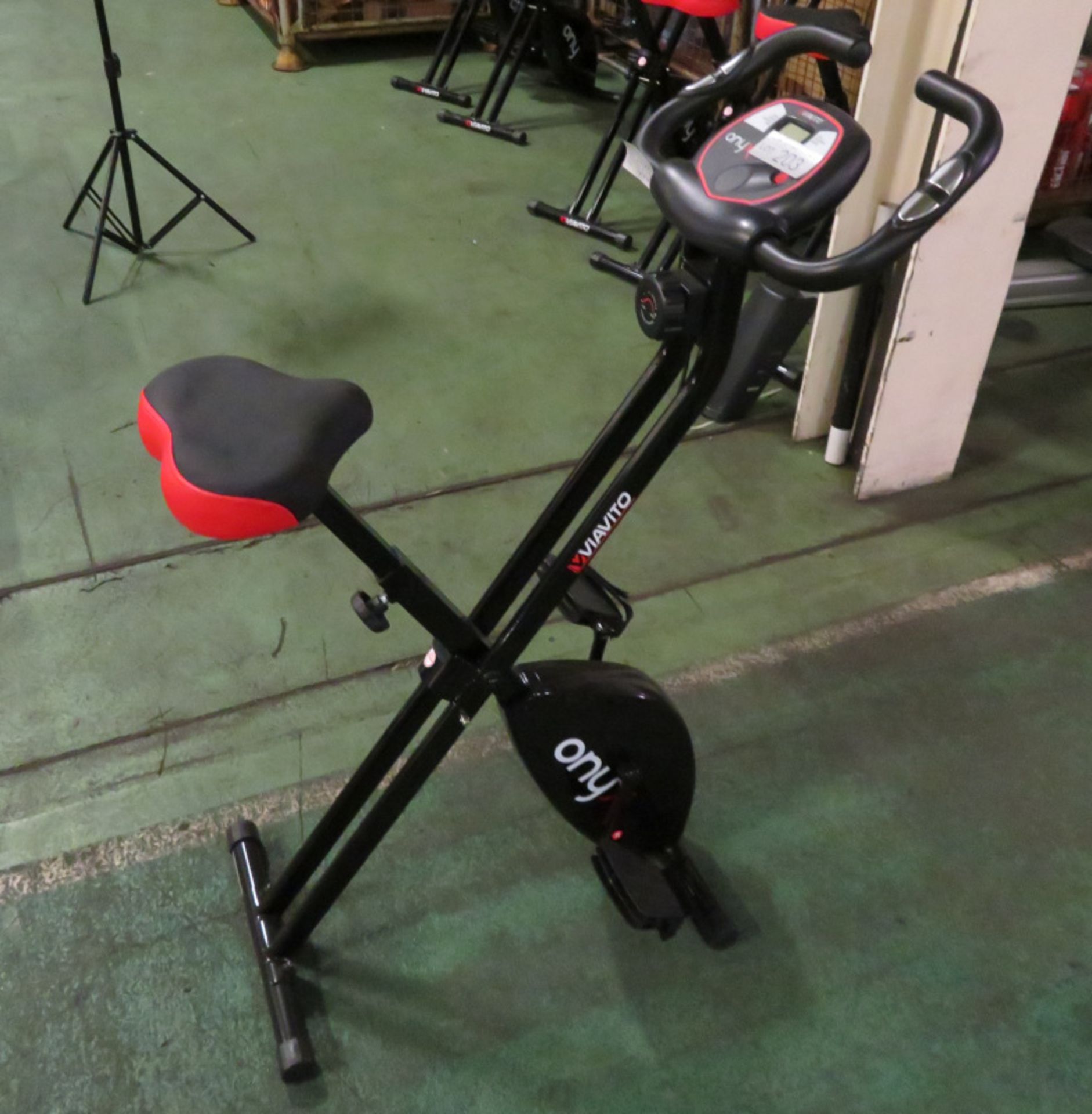 Viavito Onyx fold up exercise bike - Image 3 of 4