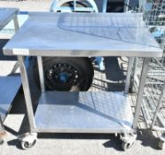 Stainless catering table - 900mm x 600mm x 850mm