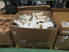 42x Pairs of White Insulated Extreme Cold Boots - Size 12R