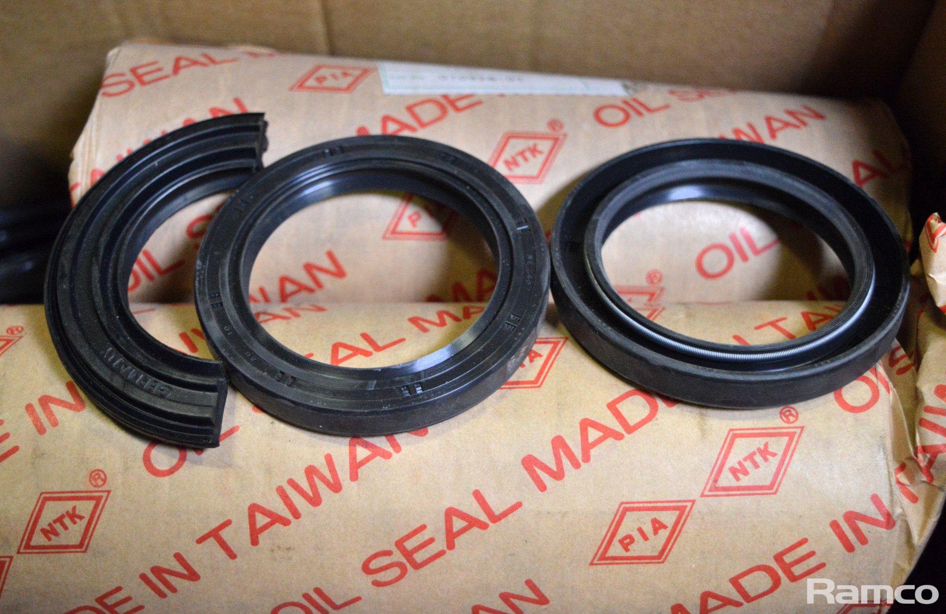 Oil Seals - Image 3 of 3