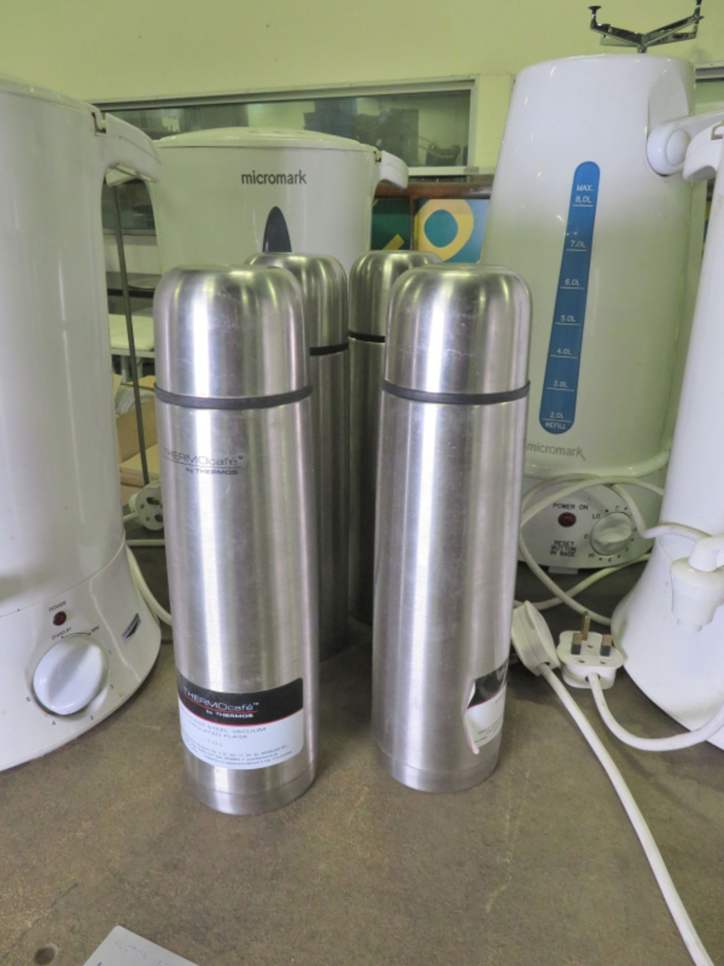 5x flasks, 5x electric hot water dispensers - Image 3 of 3