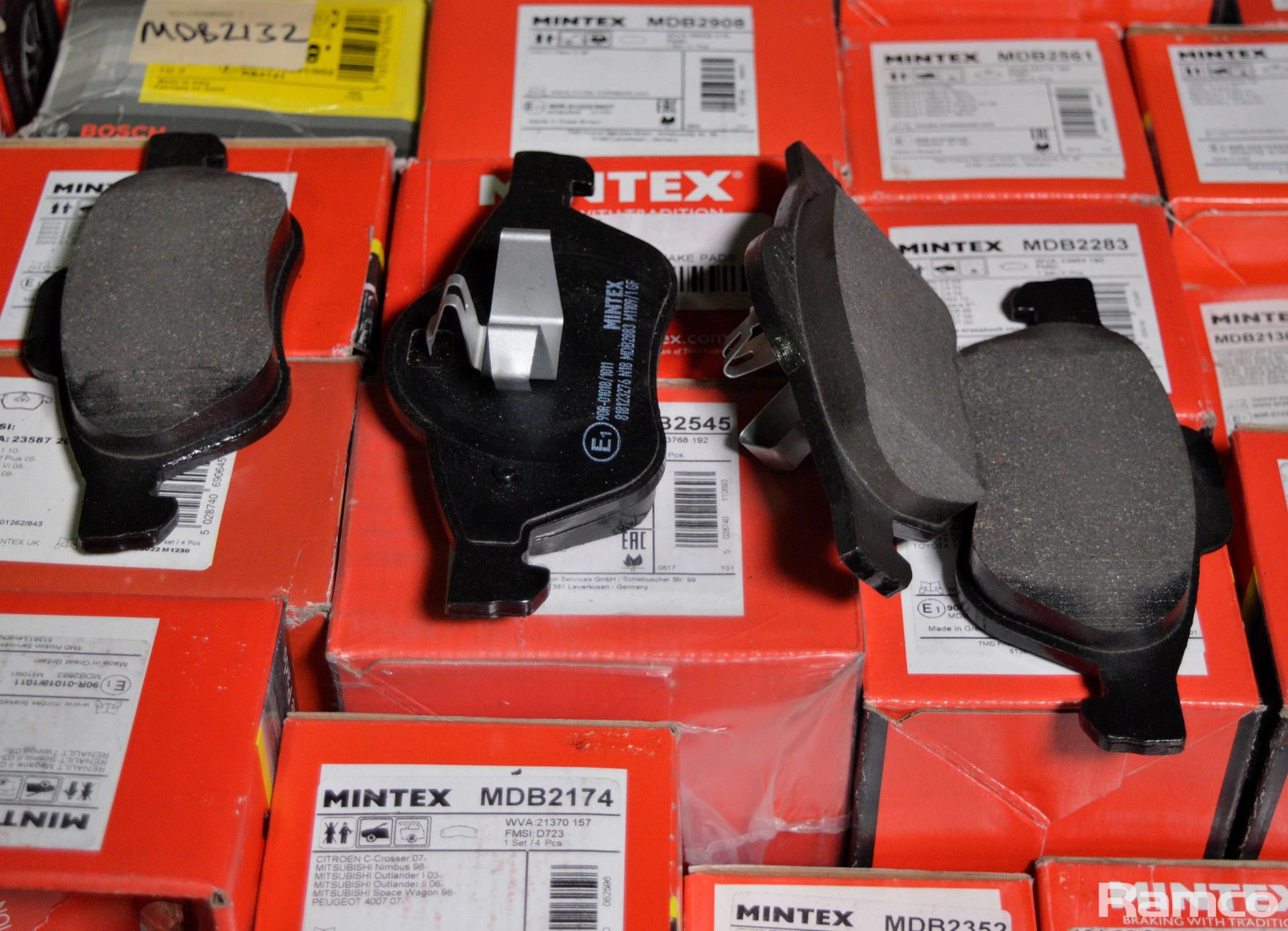 Eicher, Mintex, LPR brake pads - see pictures for model / type - Image 6 of 6