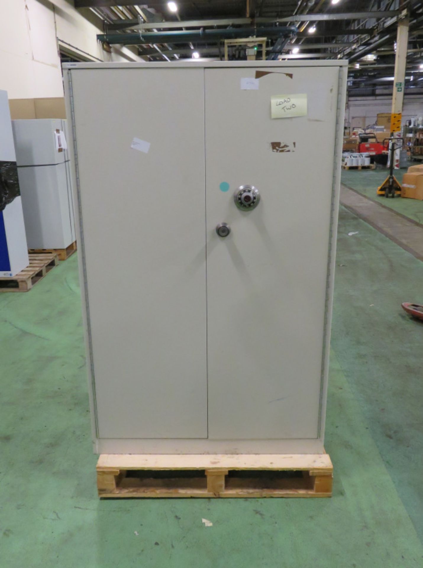 2x Double Door Metal Combination Cabinets - L 500mm x W 1000mm x H 1600mm - Image 4 of 5