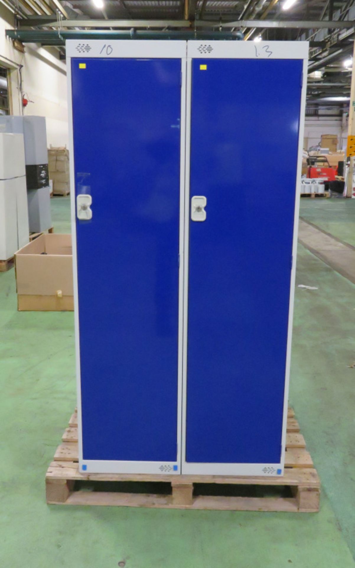 3x Metal Grey / Blue Lockers L 450mm x W 450mm x H1800mm