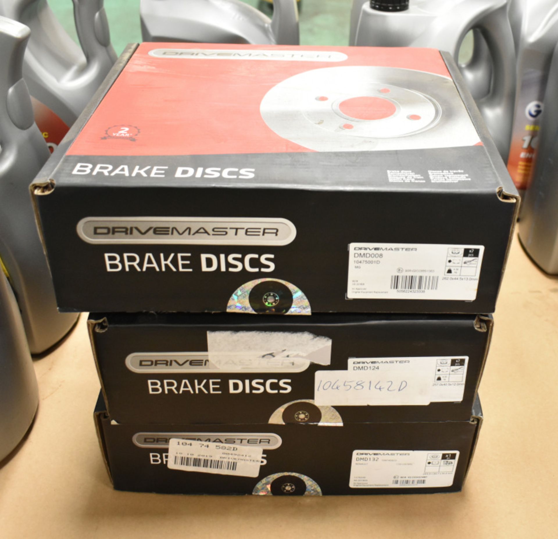 Brake discs - Drumaster, Eicher, Pagid, Engine oil 5LTR Bottles - Carlube RTEC-31 x1 and more - Image 10 of 13