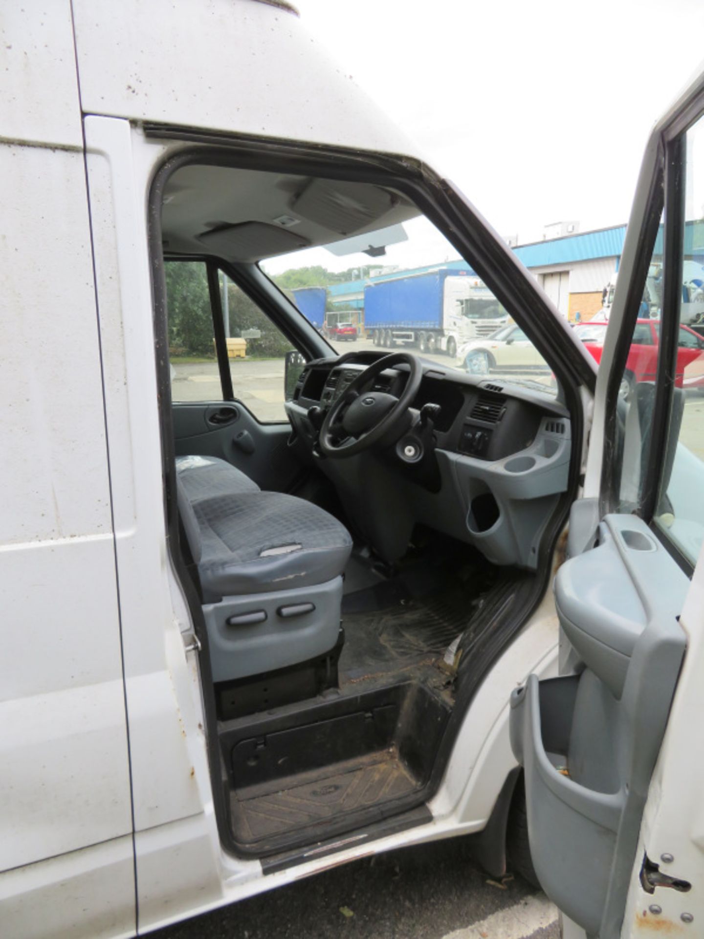 Ford Transit High Van Roof, Petrol, Mileage 33357 mile, Air conditioning, Runs & drives well on - Image 5 of 21