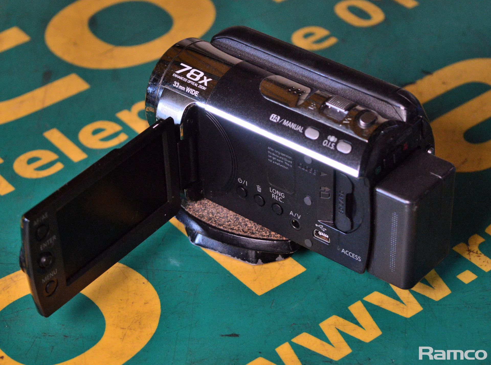 Panasonic SD / HDD Hybrid Camcorder - as spares or repairs - Image 2 of 5