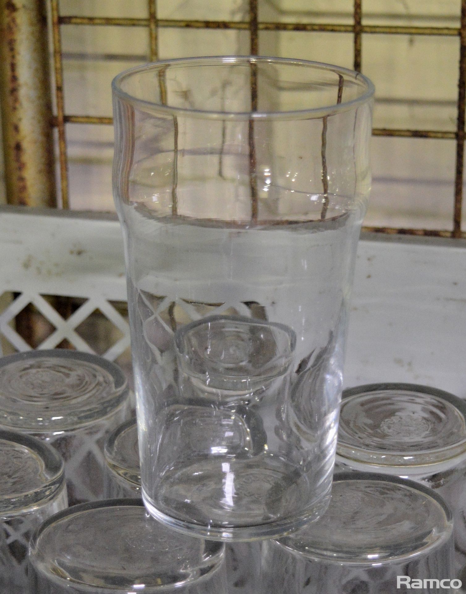 Various Style of Glasses - Pint, Wine Glasses - Image 2 of 6