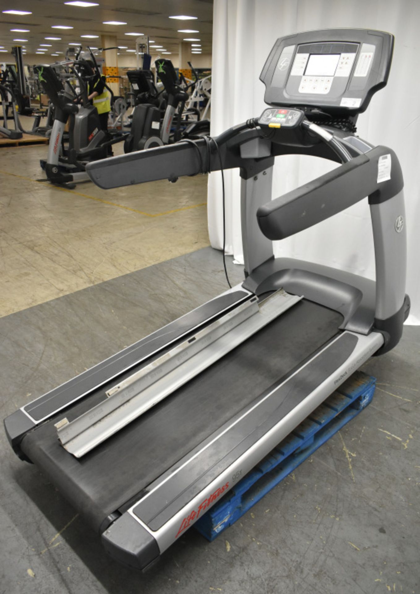 Life Fitness 95T FlexDeck Treadmill - Powers Up Functions Not Tested - Image 4 of 11