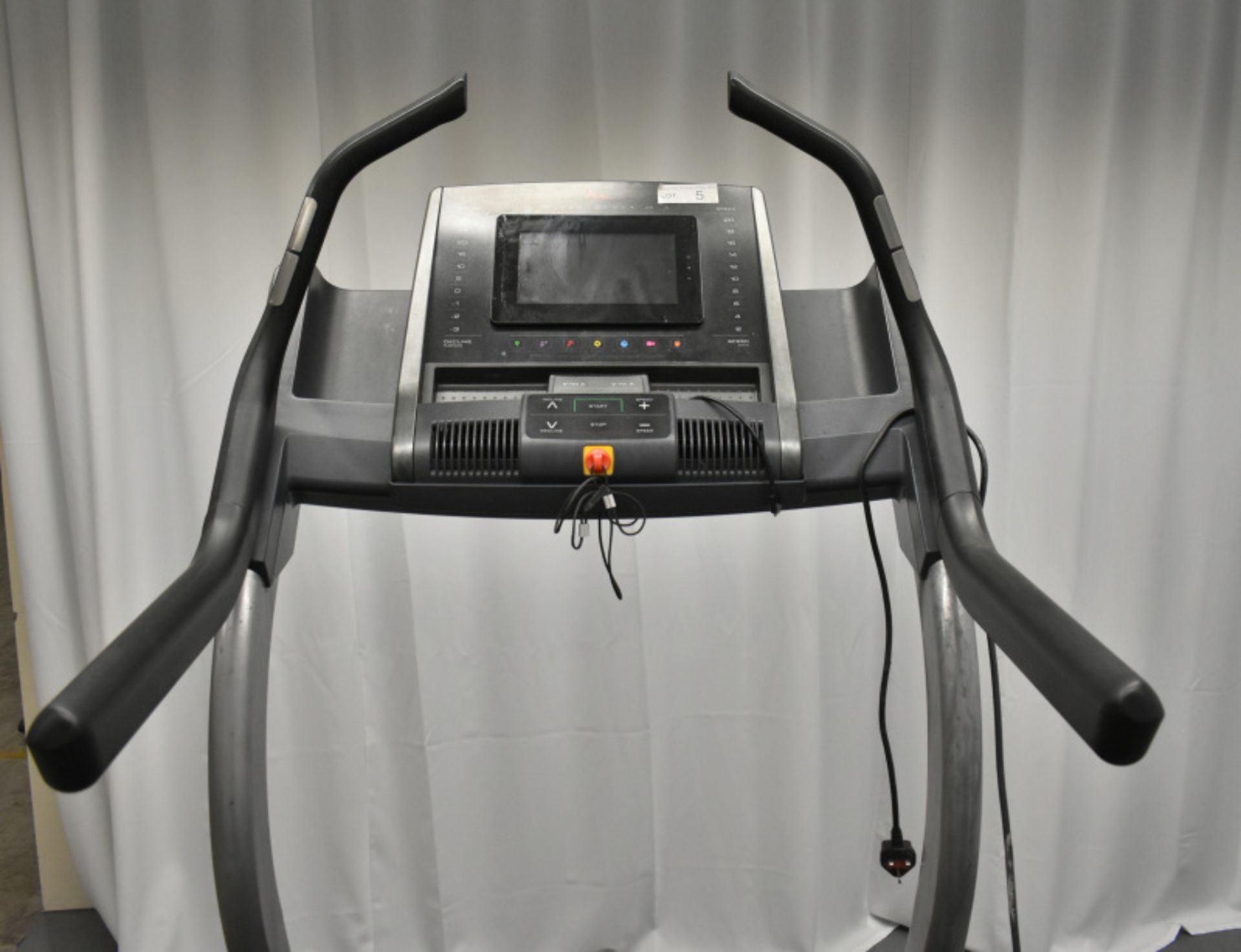 M Freemotion Treadmill - Doesn't Power Up Functions Not Tested - Image 5 of 14