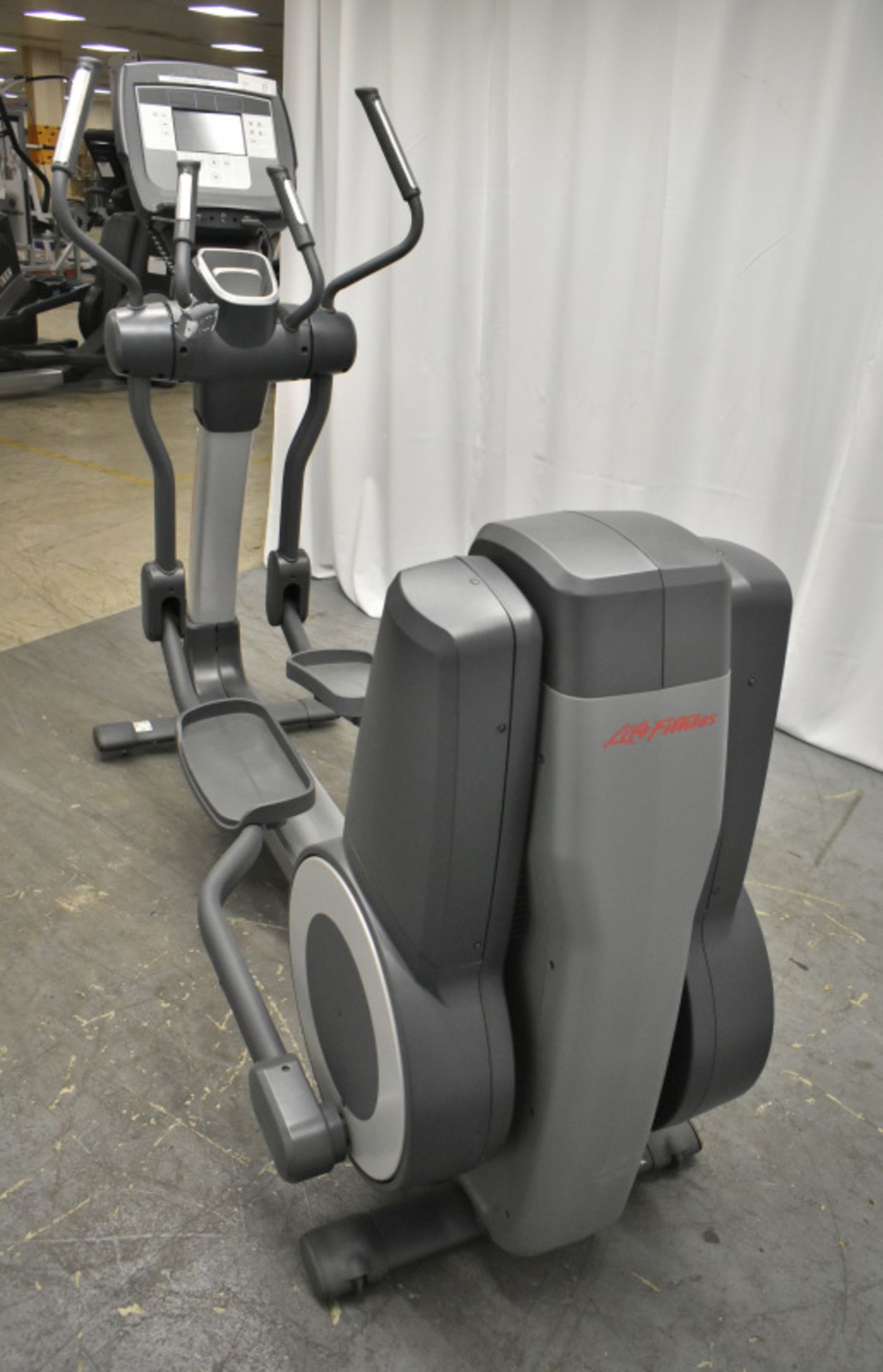 Life Fitness 95X Cross Trainer -Powers Up Functions Not Tested - Image 7 of 21