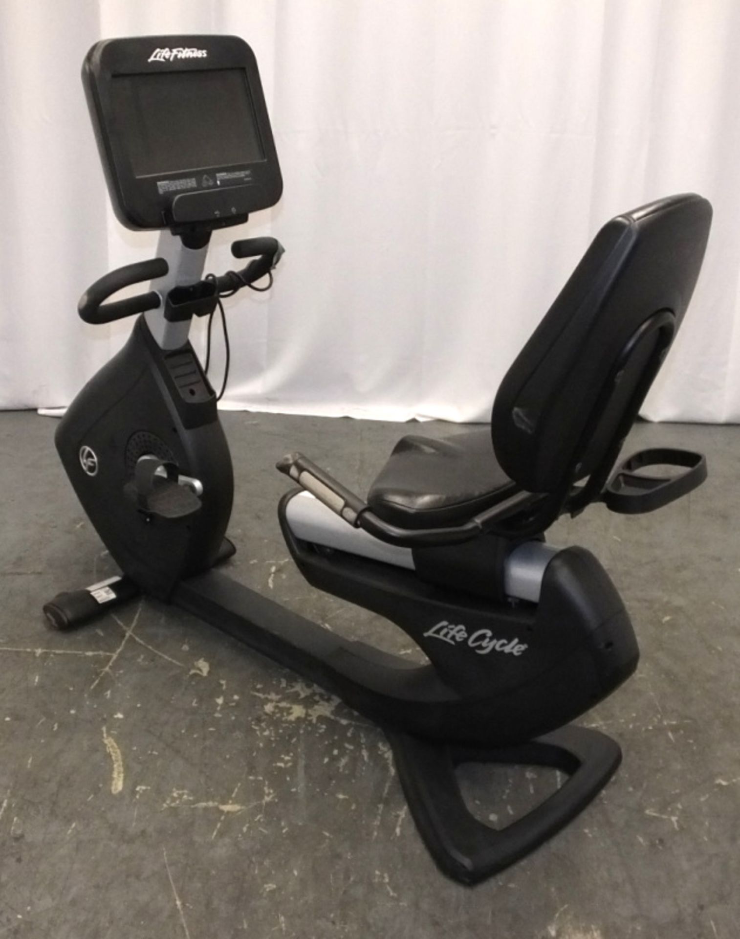 Life Fitness Life Cycle 95RS Recumbent Exercise Bike - Missing Power Lead - Image 2 of 15